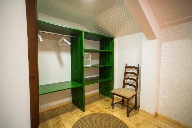 armarios habitación casa rural