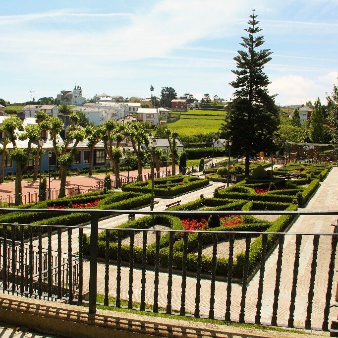 Plaza puerto de Vega